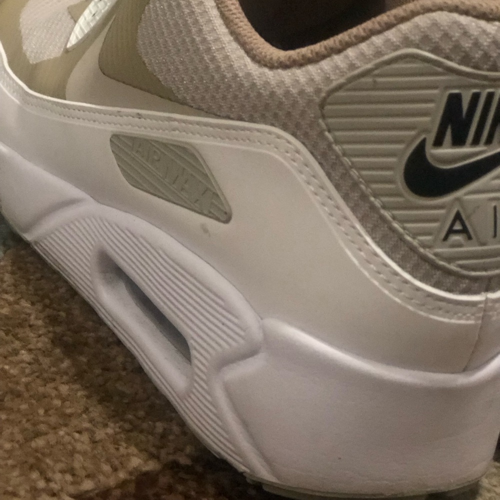 Nike Air Max 90 Gently Warm Adult owned US Size 10